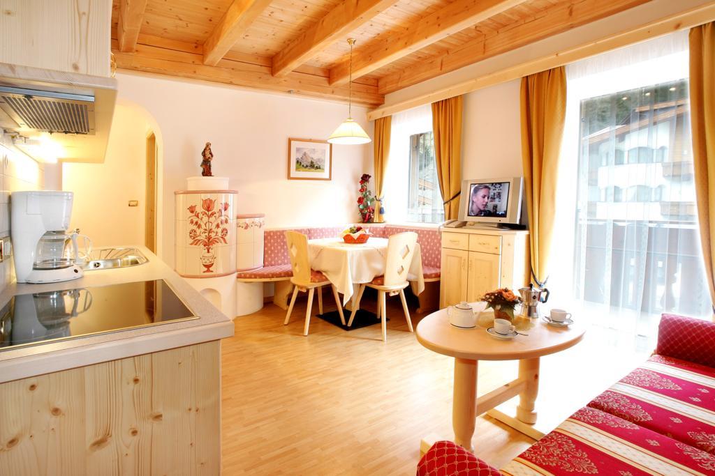 Garni B&B Schenk เซลวาดีวัลการ์เดนา ภายนอก รูปภาพ