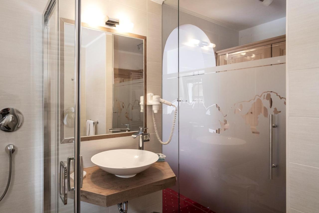 Garni B&B Schenk เซลวาดีวัลการ์เดนา ภายนอก รูปภาพ